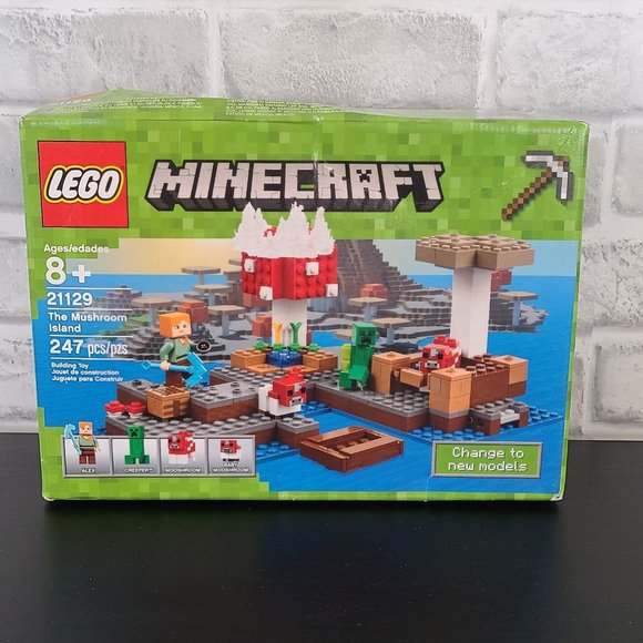 LEGO Minecraft The Mushroom Island Building Set Transformable Play 21129